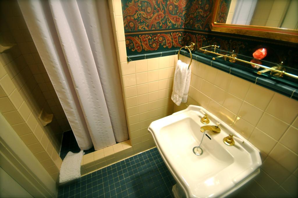 Lion And The Rose Victorian Guest House 波特蘭 外观 照片