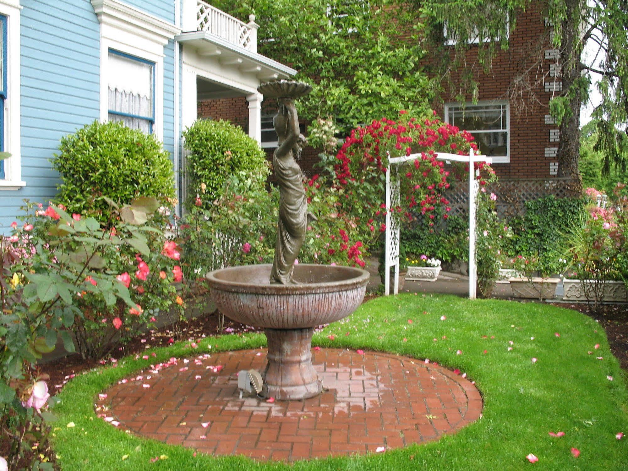 Lion And The Rose Victorian Guest House 波特蘭 外观 照片